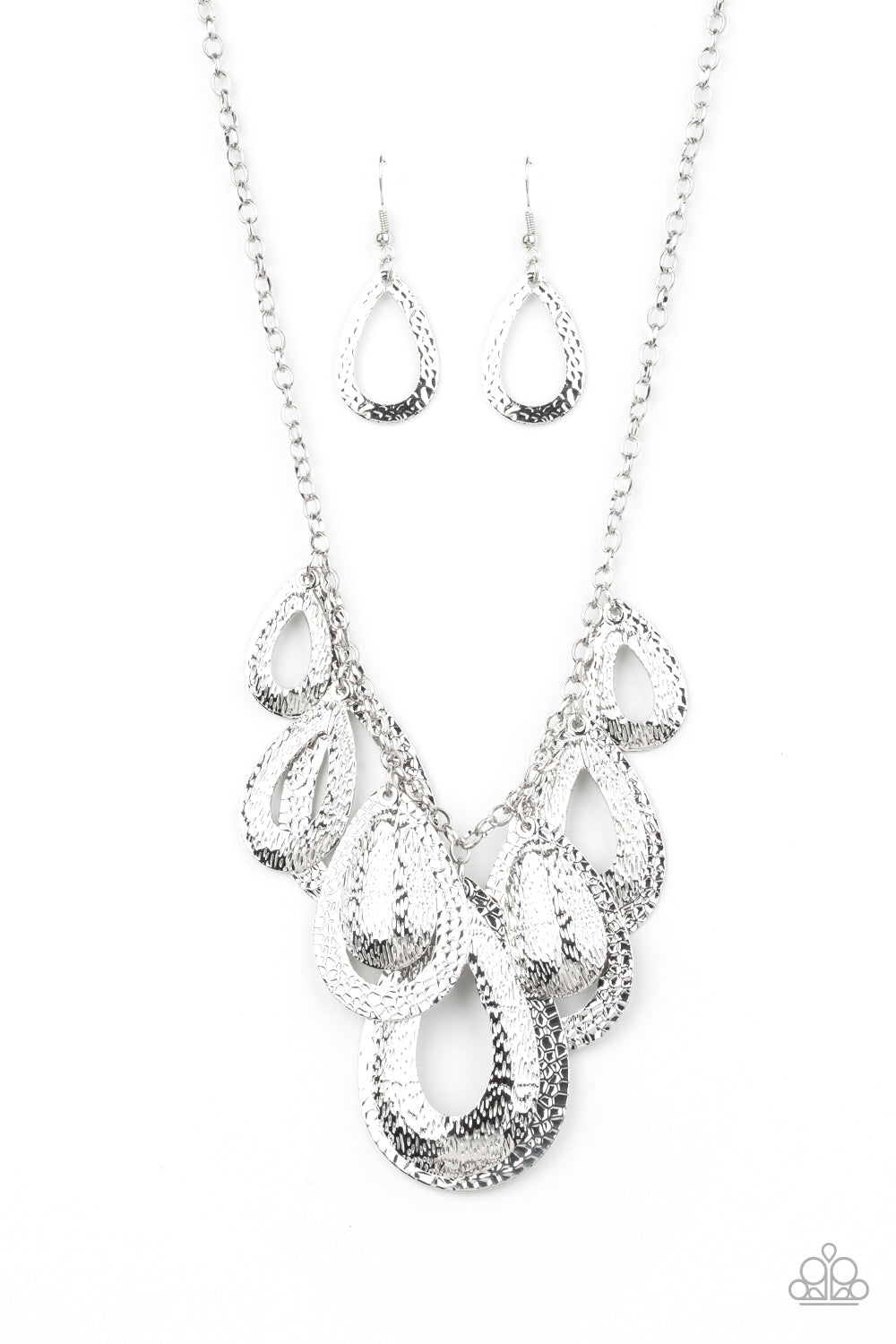 teardrop necklace